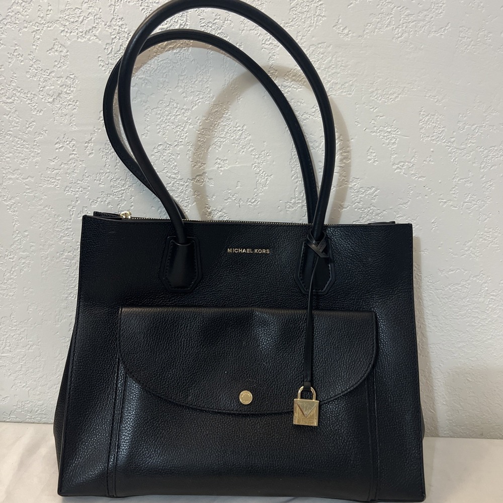 Michael Kors Tote Purse Leather 18" X 11" Extra‎ Large Bag Satchel Black Gold XL